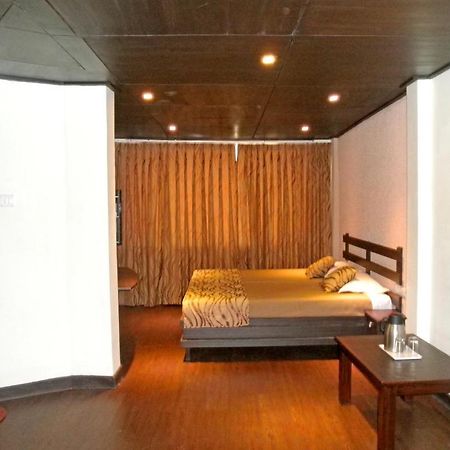 The Corner Hotel Нейнитал Стая снимка