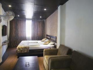 The Corner Hotel Нейнитал Екстериор снимка